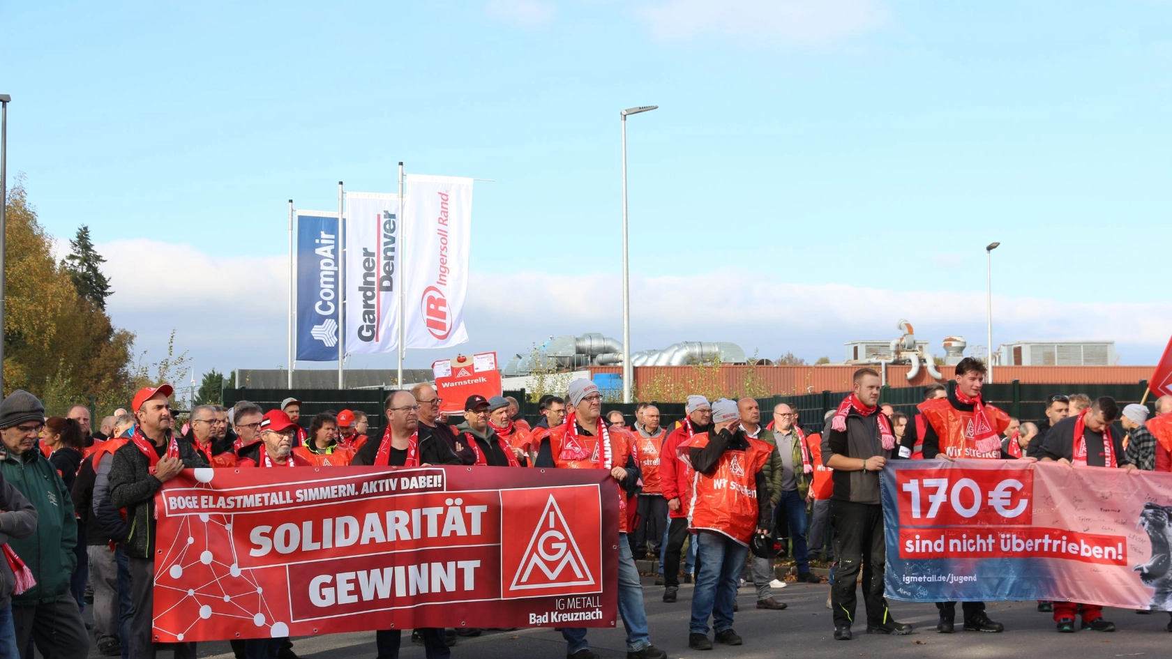 Tarifrunde Metall- und Elektroindustrie - Warnstreikwelle rollt!