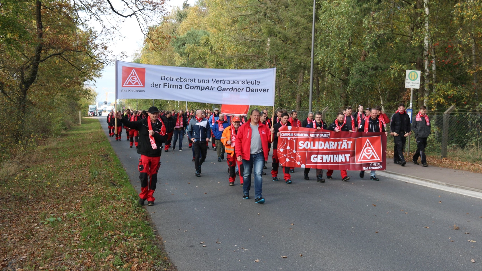 Tarifrunde Metall- und Elektroindustrie - Warnstreikwelle rollt!