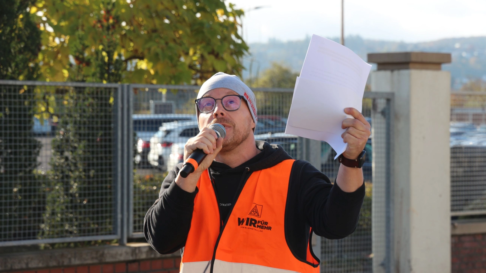 Tarifrunde Metall- und Elektroindustrie - Warnstreikwelle rollt!