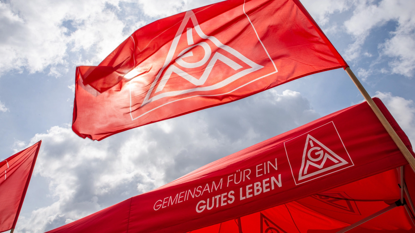 Fahne "Gemeinsam für ein gutes Leben"