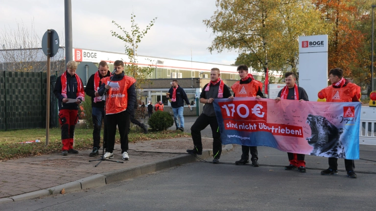 Tarifrunde Metall- und Elektroindustrie - Warnstreikwelle rollt!